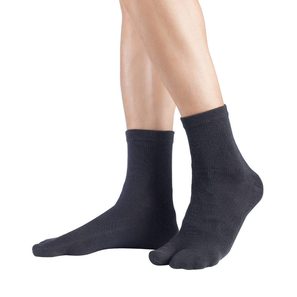 Knitido Traditionals Tabi socks short from cotton in dark gray