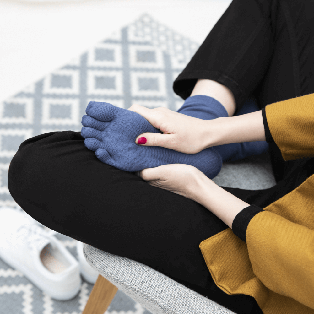 Knitido Essentials Midi toe socks made of cotton