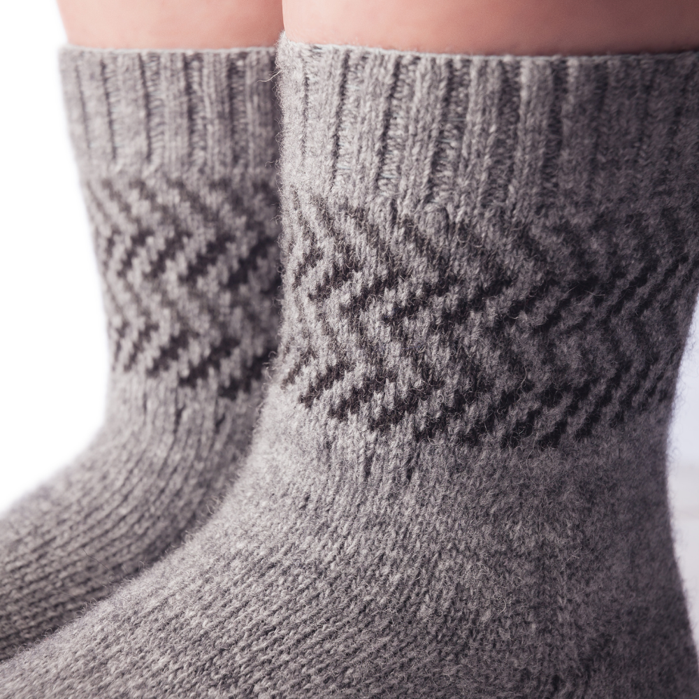 Knitido Home Socks made of Cashmere and Merino with Anti-Slip Coating