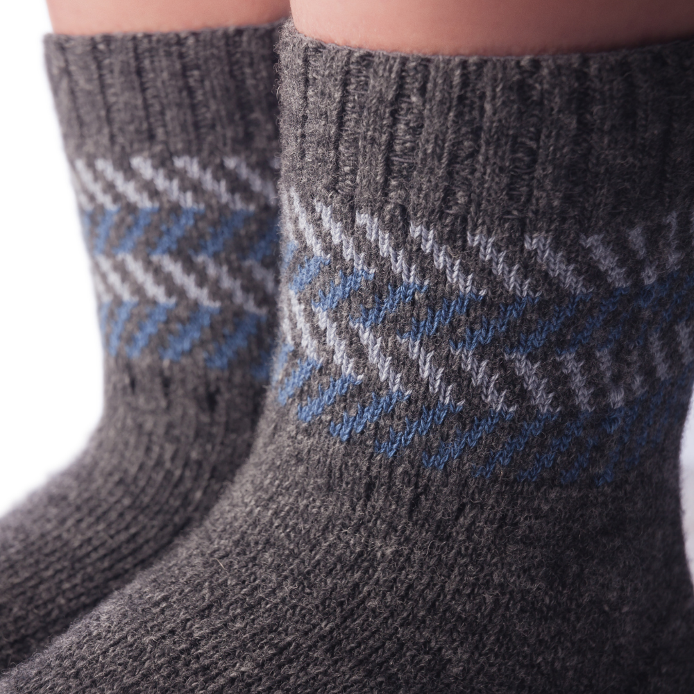Knitido Home Socks made of Cashmere and Merino with Anti-Slip Coating