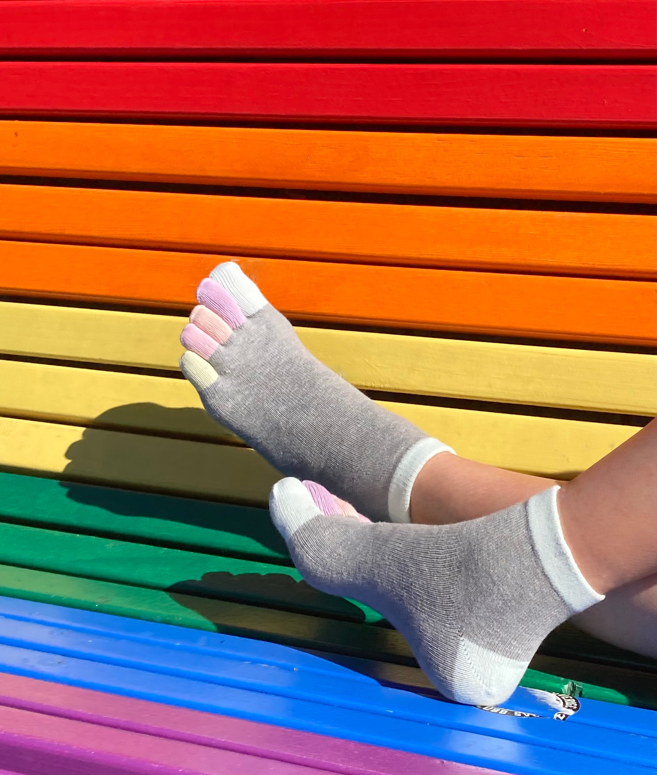 Rainbows, chaussettes courtes avec orteils colorés - Knitido