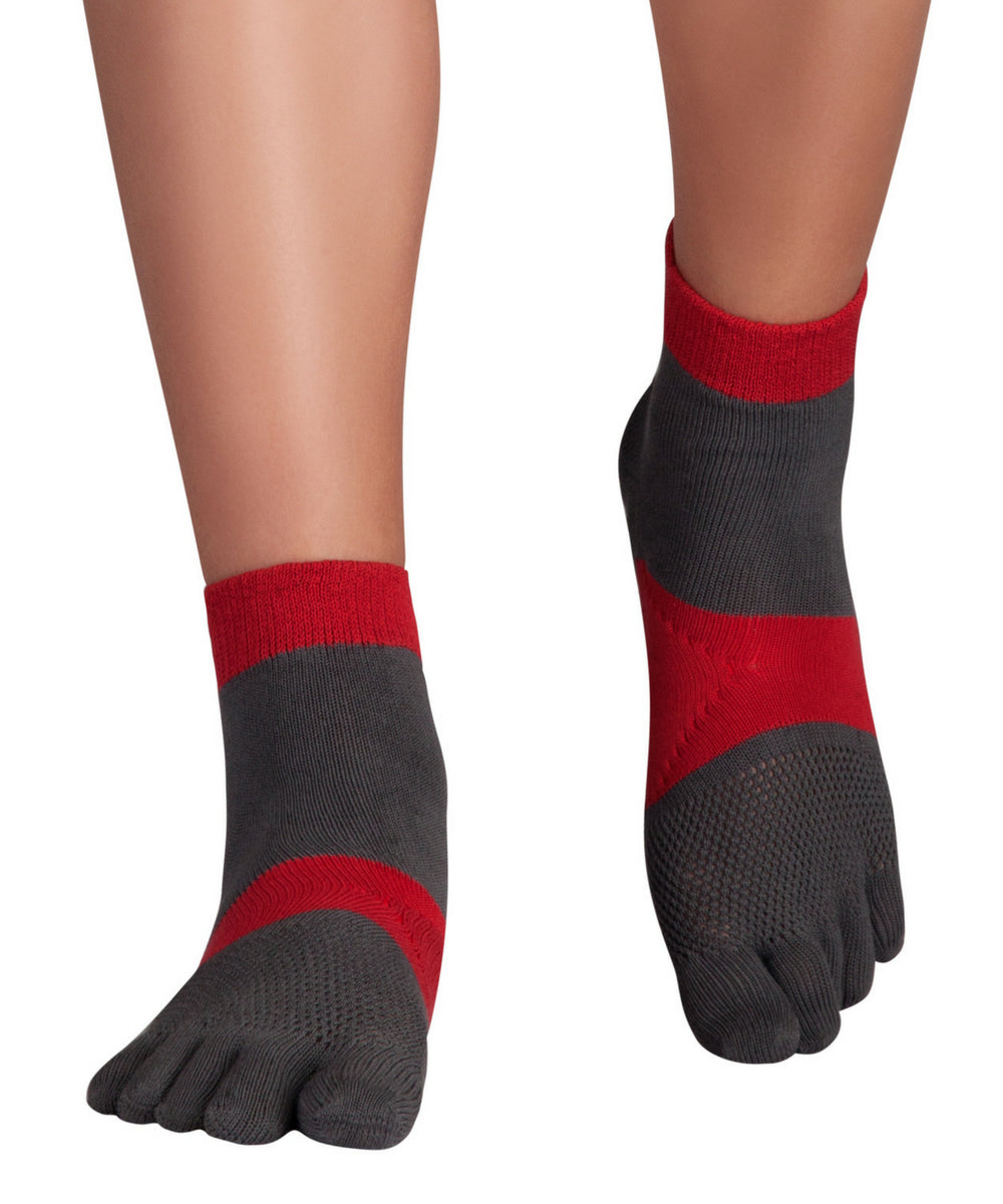 Knitido SPORT-chaussettes à orteils LONGUES DURÉES AVEC GRIP, ARCH SUPPORT ET TECHNOLOGIE NATURELLE OFFRANTE en gris et rouge