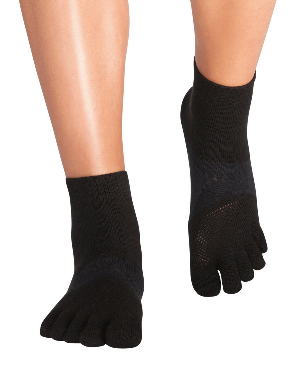 Knitido Marathon toe socks for sports and long distance running - black