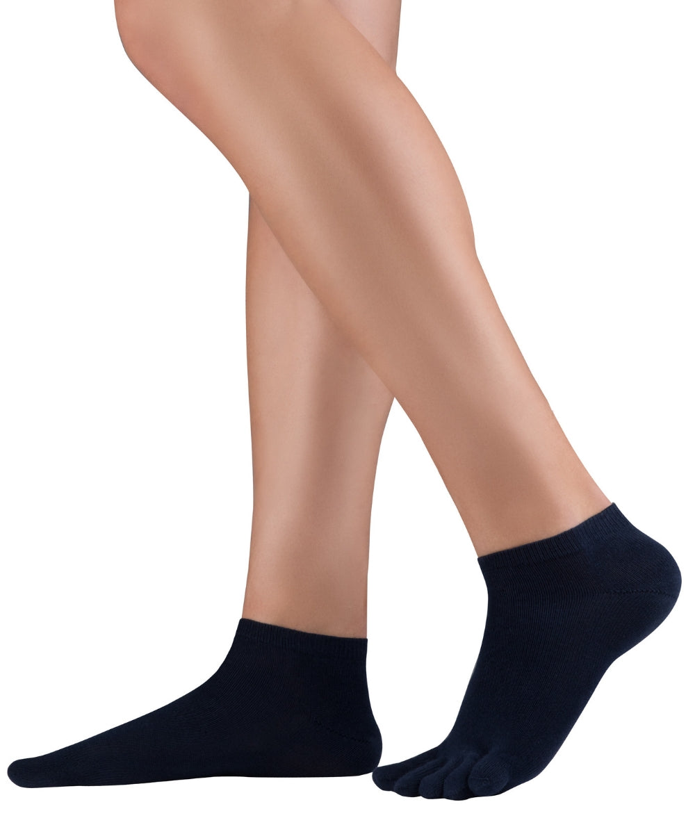 Pack économique de 3 pièces de Knitido  chaussettes à orteils  antimicrobien, longueur snaker, avec fils d'argent contre les odeurs de pieds en bleu marine 