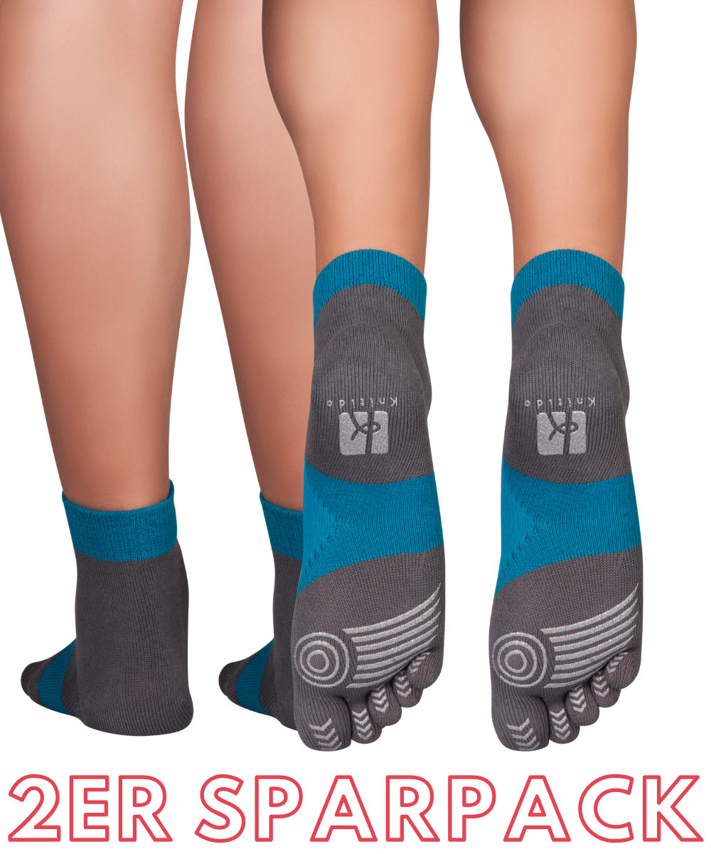 2-Pack of LONG-LASTING SPORTS TOE SOCKS WITH GRIP, ARCH SUPPORT AND NATURAL ANTI_ODOR EFFECT, in Grey & Blue 