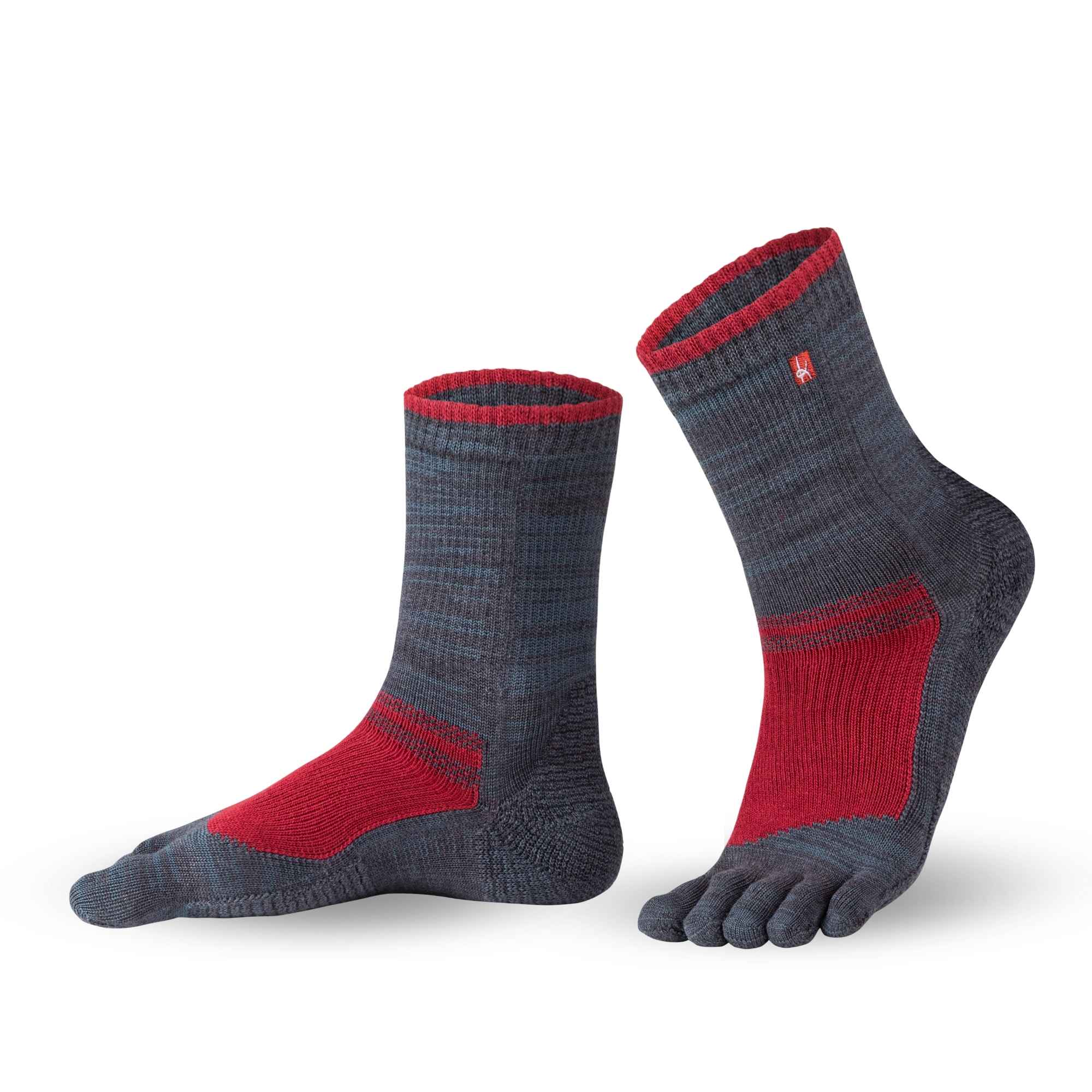 Hiking socks for medium to difficult routes, fit in hiking boots
