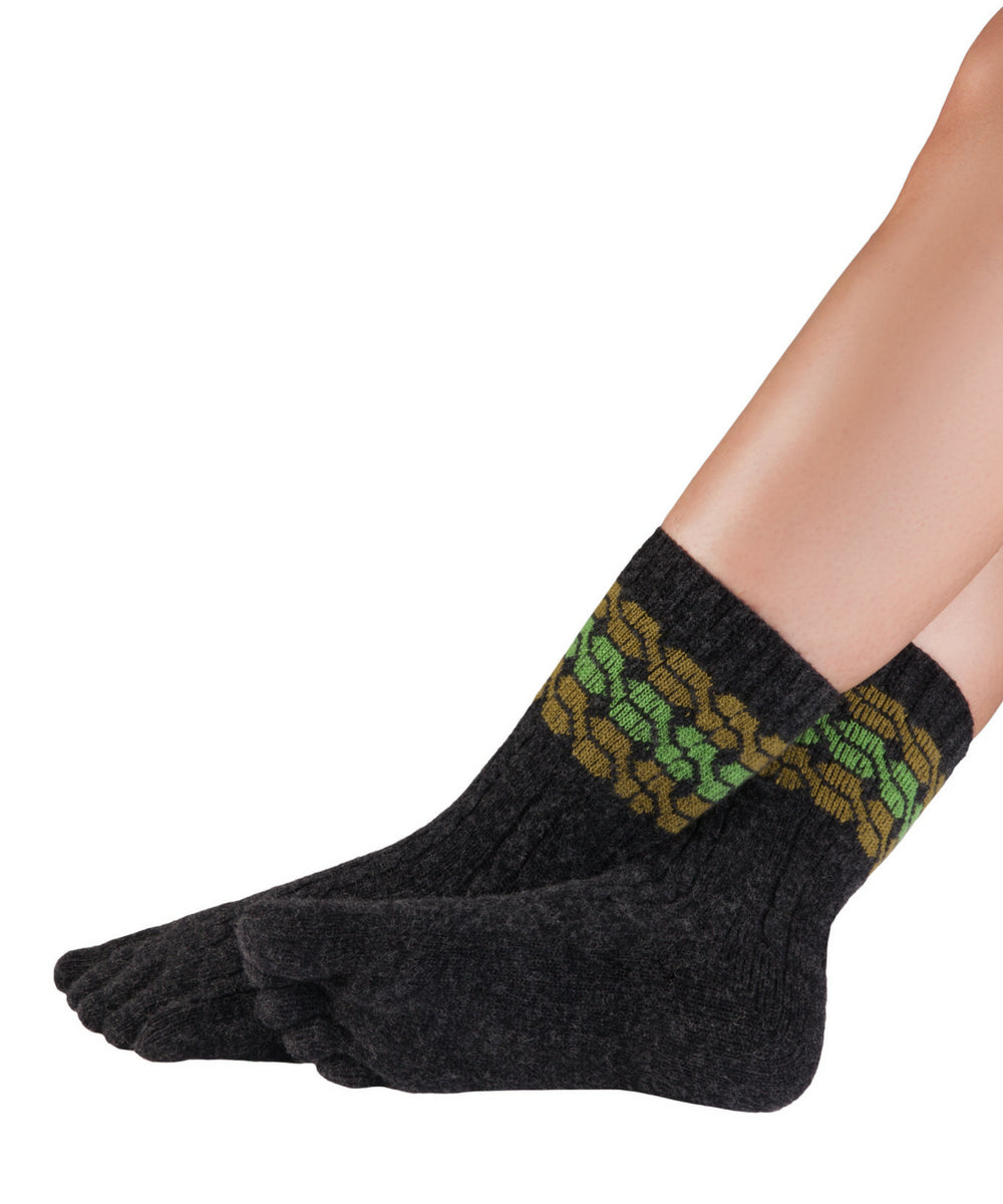 Knitido warm merino & cashmere toe socks with meander pattern in anthracite-green